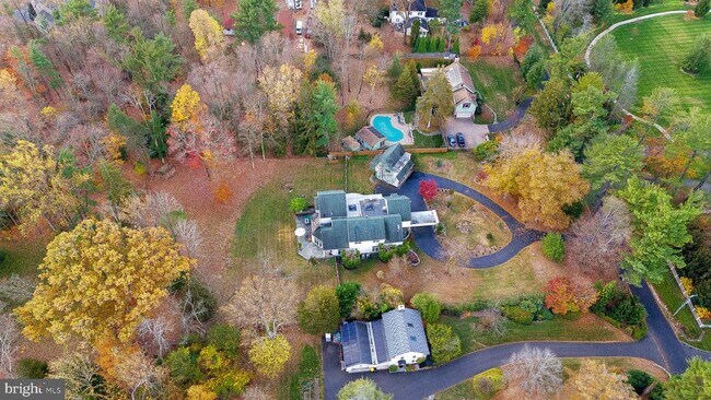 Building Photo - 244 Mathers Rd