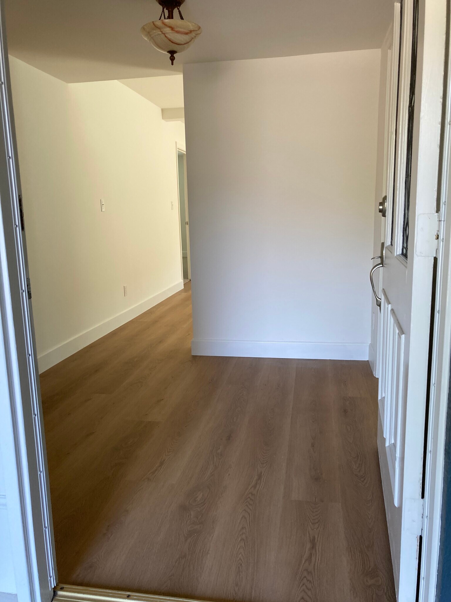 Building Photo - 20428 Roslin Ave