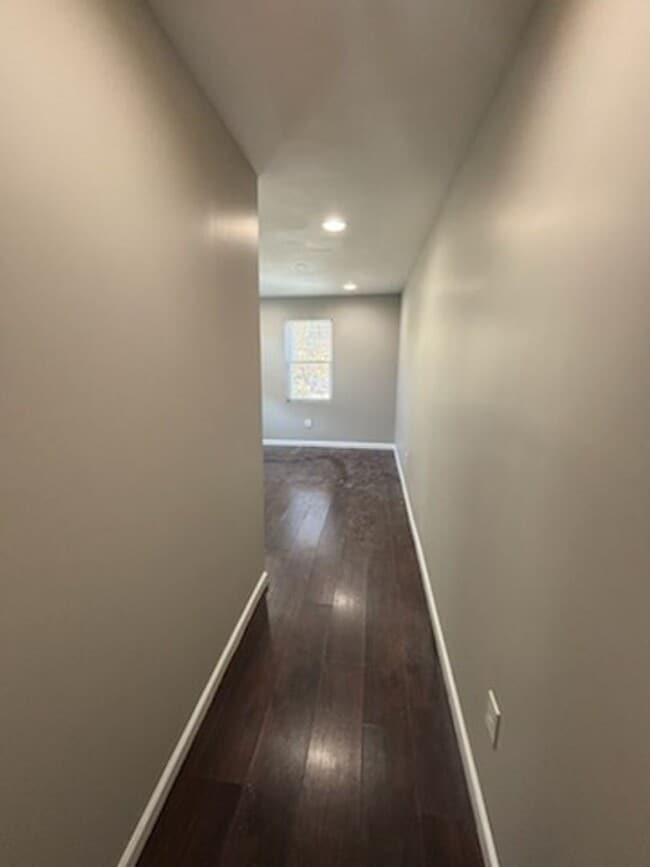 Building Photo - Stunning 3 Bed / 3 Bath Single-Family Home with Gated Backyard – Available Now!