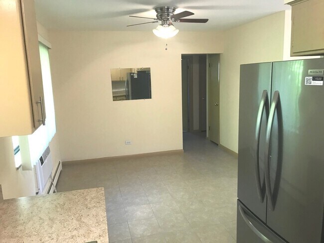 Building Photo - 725 Busse Hwy