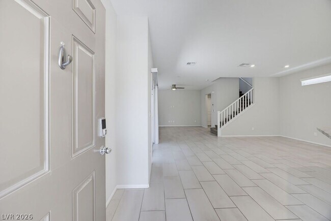 Building Photo - 10661 Sariah Skye Ave