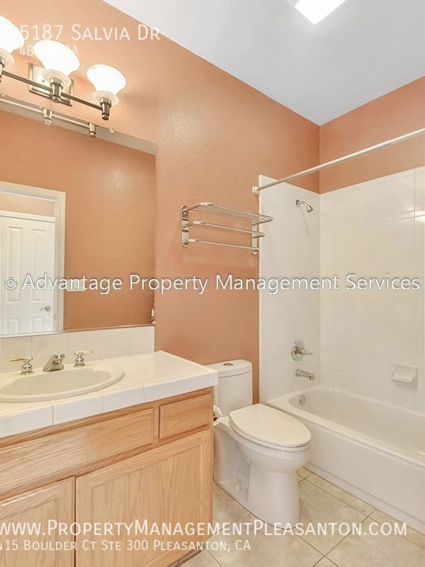 Building Photo - 5187 Salvia Dr