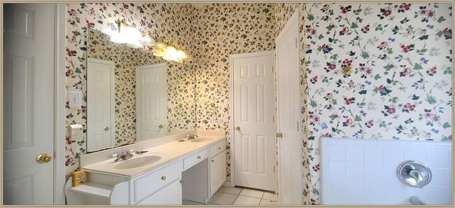 Building Photo - 9602 Meadowchase Ct