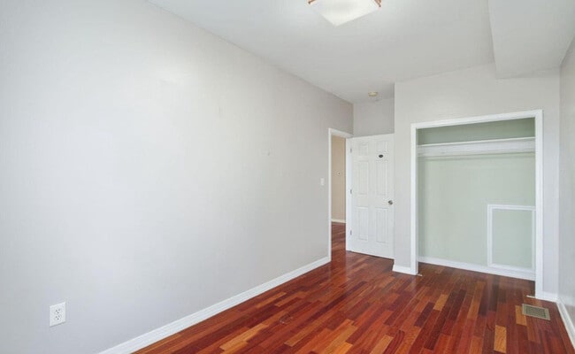 Building Photo - 1782 Frankford Ave