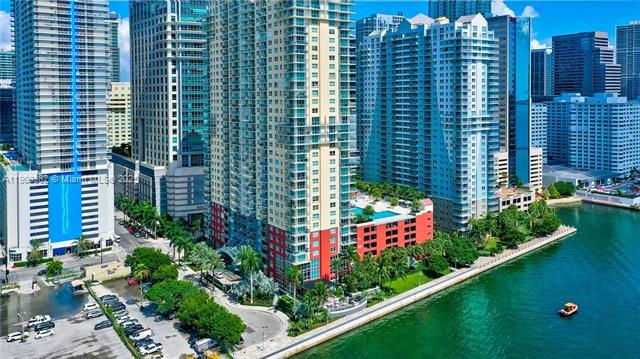 Building Photo - 1155 Brickell Bay Dr