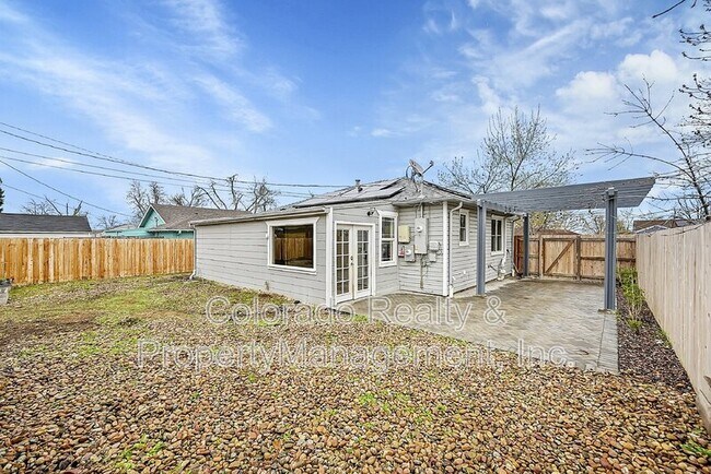 Building Photo - 2761 S Hazel Ct