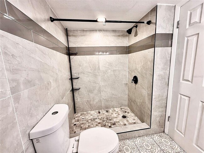 Building Photo - 133 Oyster Bay Cir