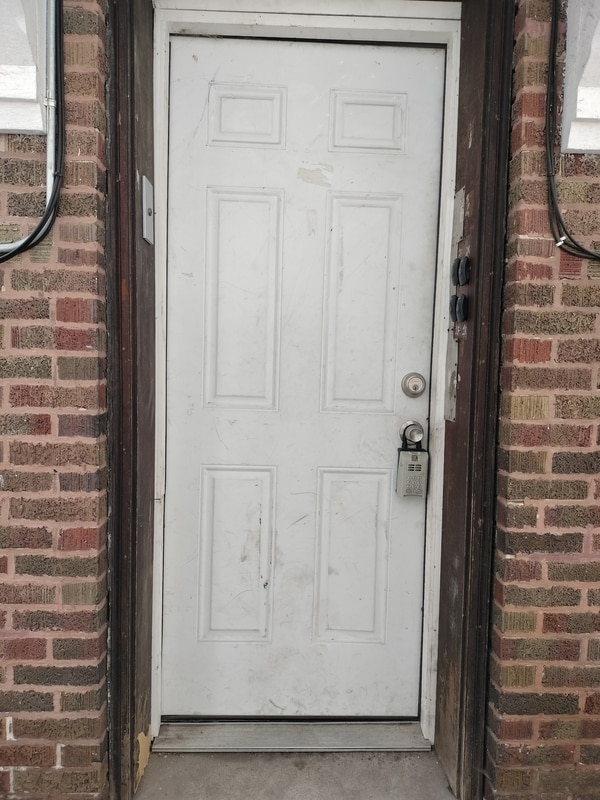 Building Photo - 7408 S Eberhart Ave