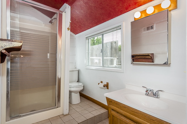 Building Photo - 1 Bedroom, 2 Bath House