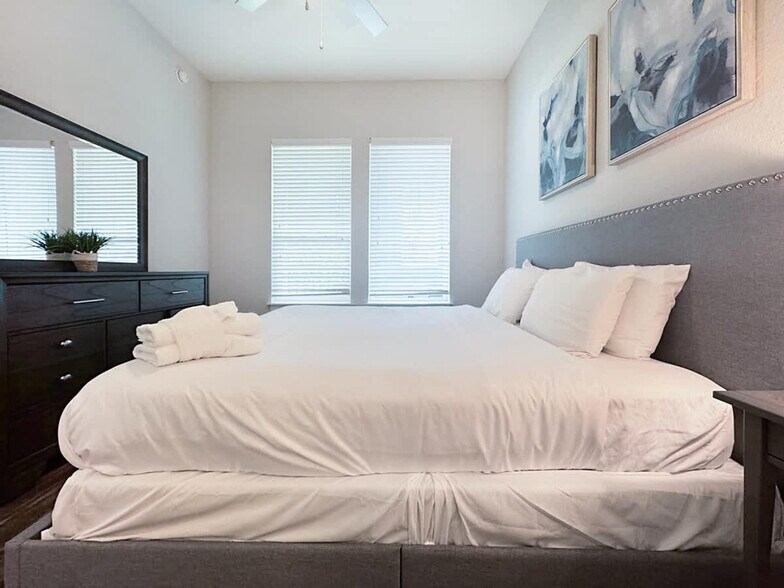 Building Photo - 124 S Morgan St