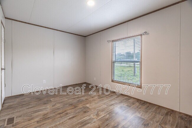 Building Photo - 417 Co Rd 6812