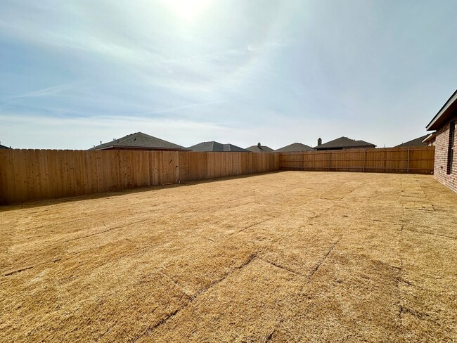 Building Photo - Brand New 4 bed 2 bath Move In Ready!