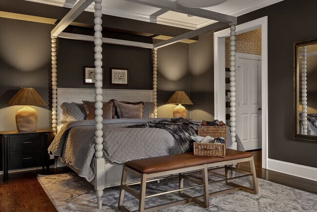 Building Photo - 611 N Pine St