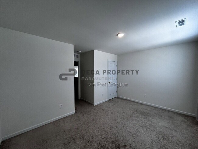 Building Photo - 288 Crestfield Ct