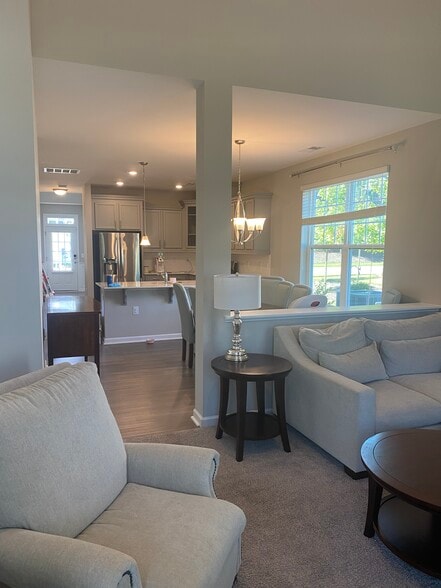 Spacious living room - 1211 Trilogy Blvd