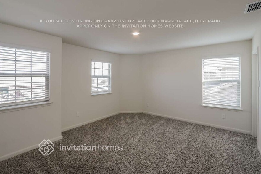 Building Photo - 3023 Chico Dr