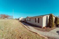 Building Photo - 3 St Matthews Dr