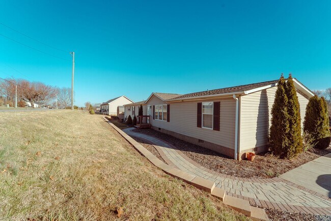 Primary Photo - 3 St Matthews Dr