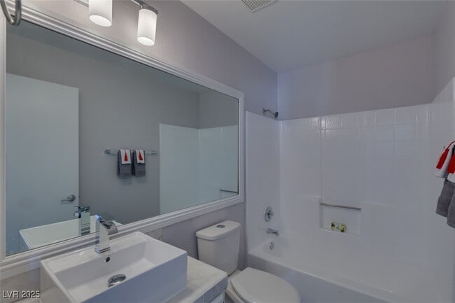 Building Photo - 7620 Sea Wind Dr