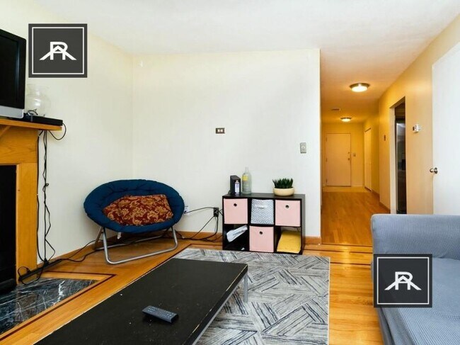 Building Photo - 3 bedroom in Brighton MA 02135