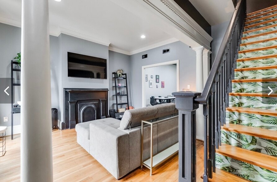 Building Photo - 1819 W Cary St