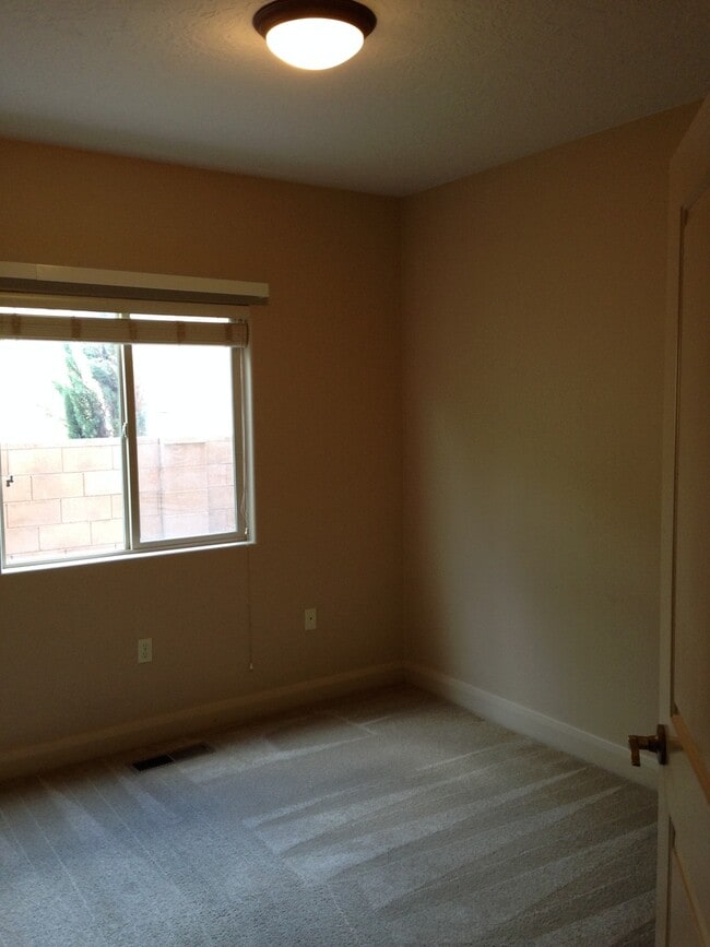Building Photo - Nice Apartment In Washington