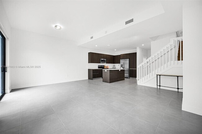 Building Photo - 34532 SW 191st Ave