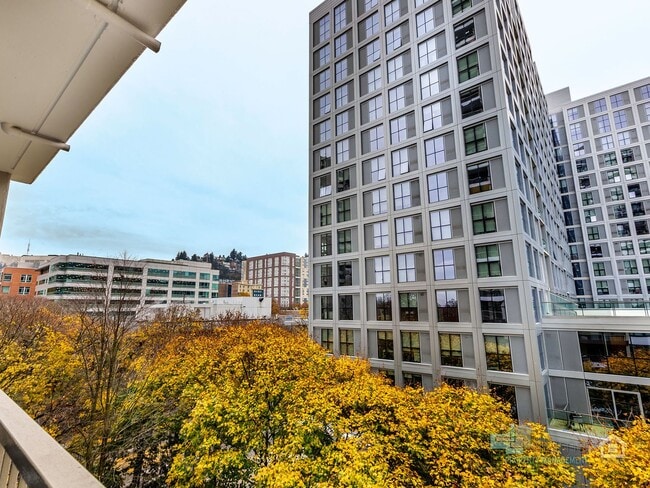 Building Photo - Ideal Urban Retreat – 1-Bedroom Near PSU with Great Amenities