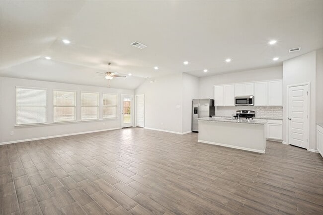 Building Photo - 14057 Kempt Dr