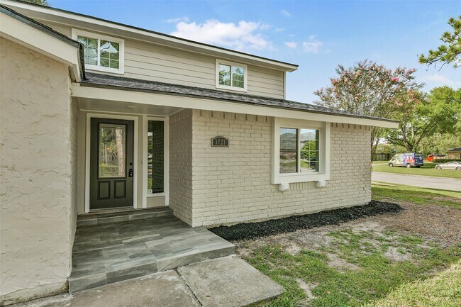 Building Photo - 3727 Thursa Ln
