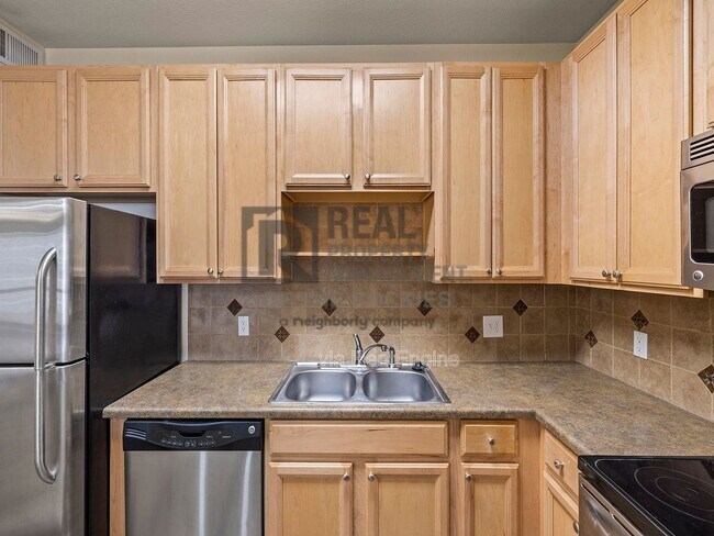 Building Photo - 2133 Krisron Rd