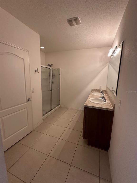 Building Photo - 521 White Coral Ln