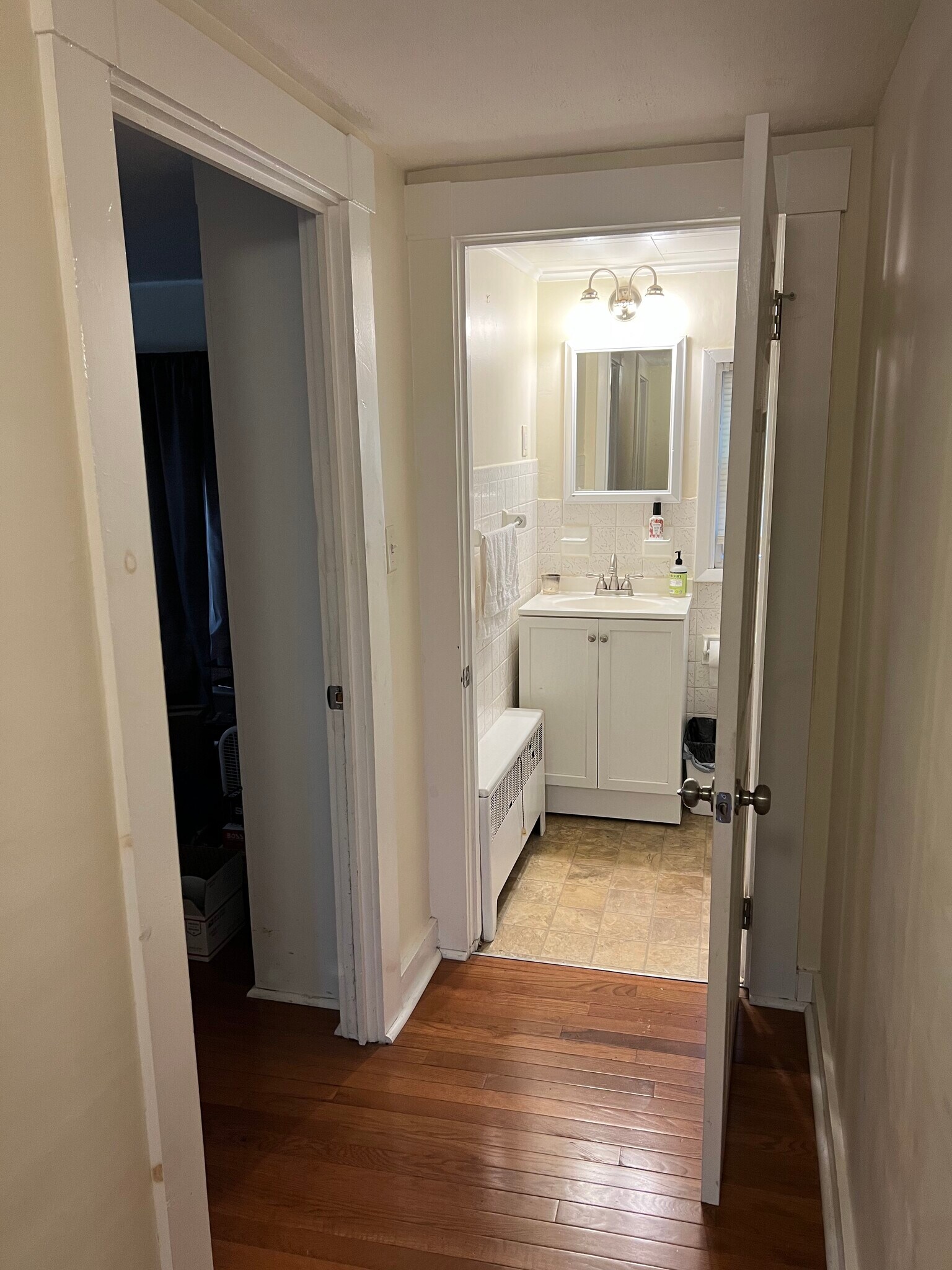 Building Photo - 154 Jenness St