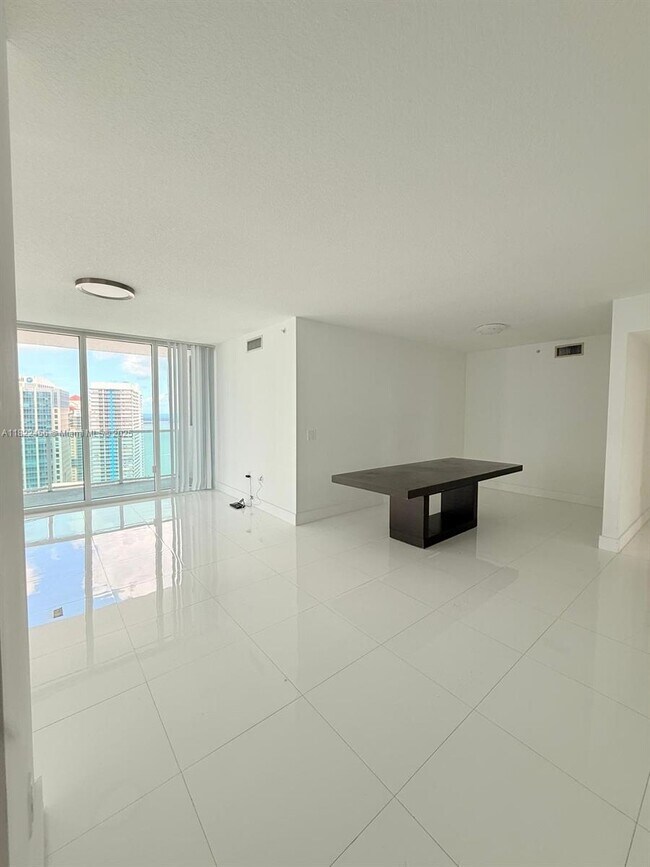 Building Photo - 1250 S Miami Ave