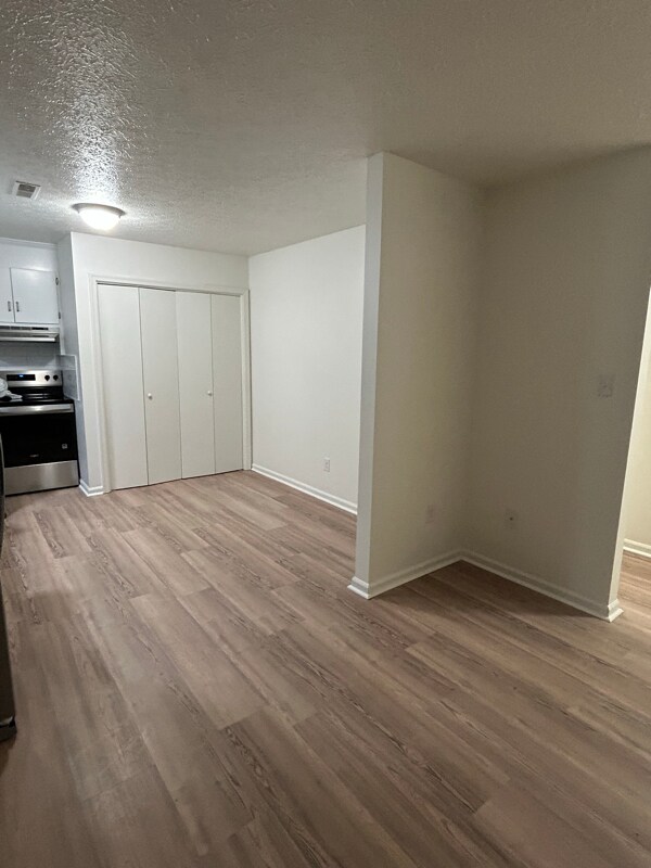 Building Photo - 5290 Waterlick Rd