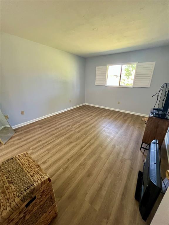 Building Photo - 6 Willow Grove Pl
