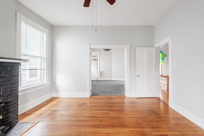 Building Photo - Great Manchester Duplex