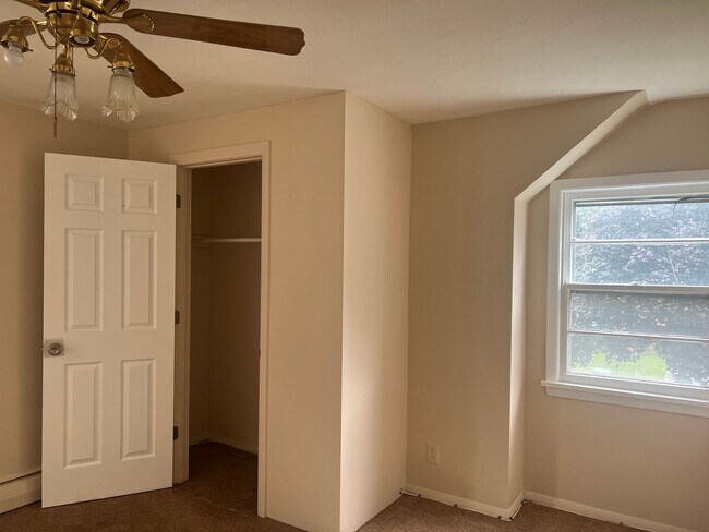 Building Photo - 207 Campbell Park