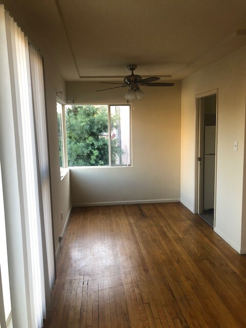 Building Photo - 731 S Mansfield Ave