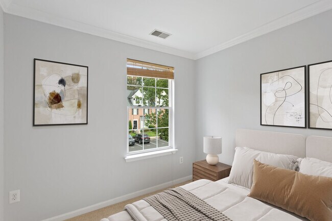 Building Photo - 207 Langdon Farm Cir