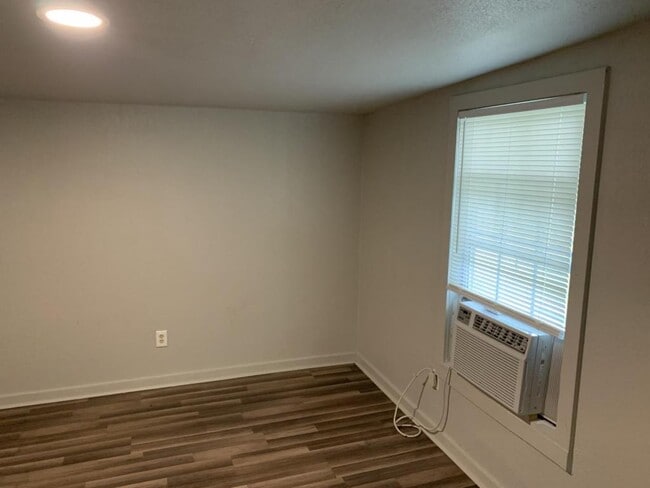 Building Photo - 4229 NE 20th St