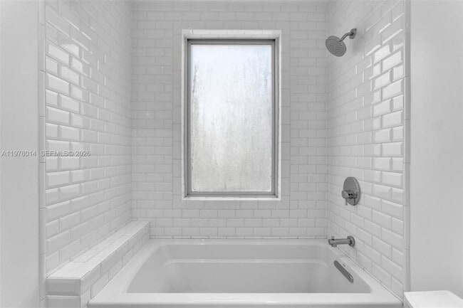 Building Photo - 101 SW 21st Rd