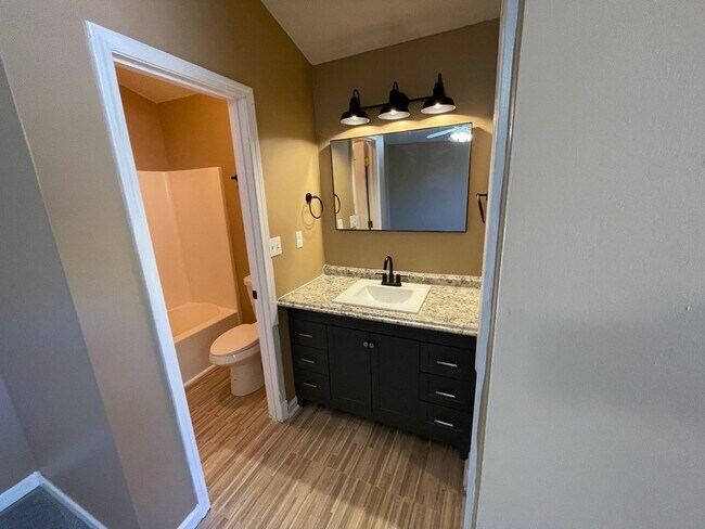 Building Photo - 1403 Chasewind Ct