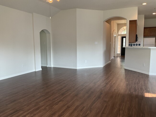 Building Photo - 18326 Hollow Branch Ct