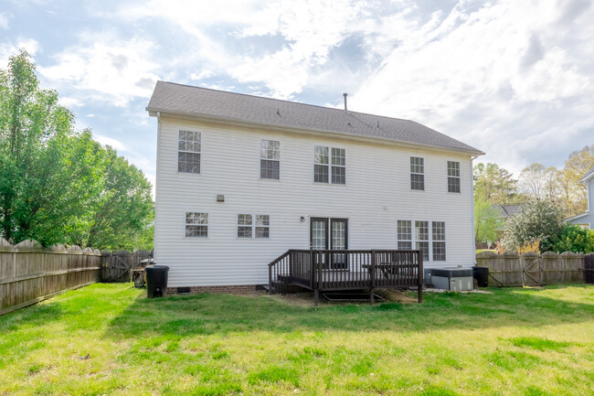 Building Photo - 2112 Echo Glen Ln