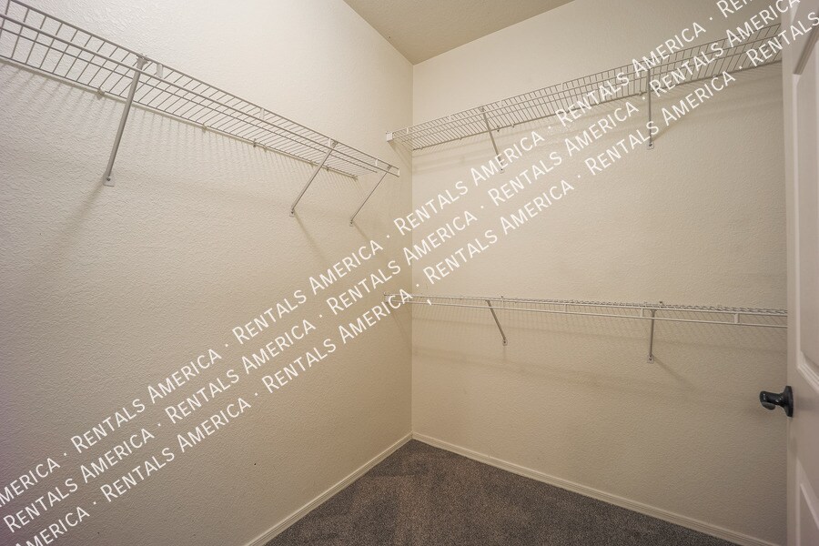 Building Photo - 9555 E Raintree Dr