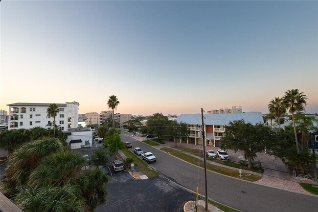 Building Photo - 255 Dolphin Point