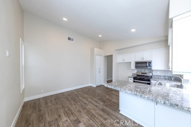 Building Photo - 933 S Dylan Way