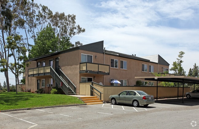 Building Photo - The Oaks