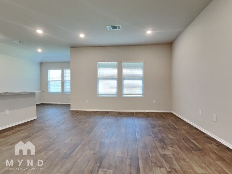 Building Photo - 15117 Siberian Elm Ln